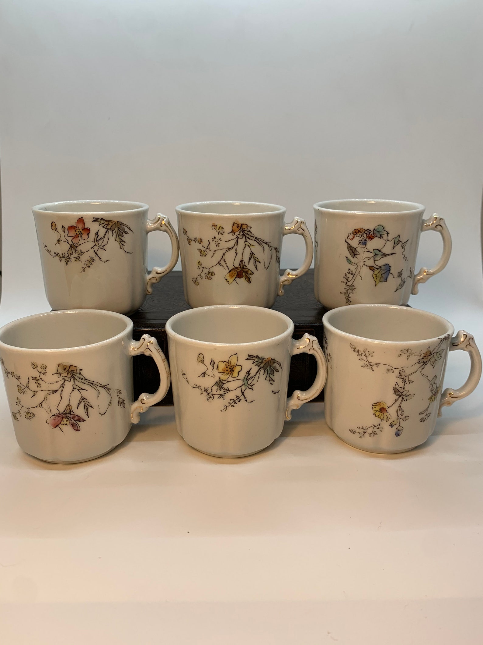 footed tea glasses