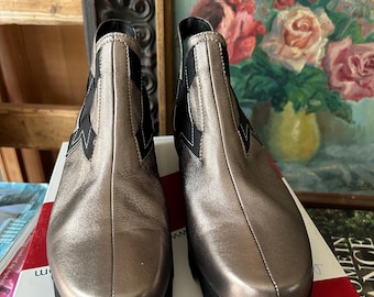 Thierry Rabotin leather  ankle boots bronze tone sz 9.5 new tags