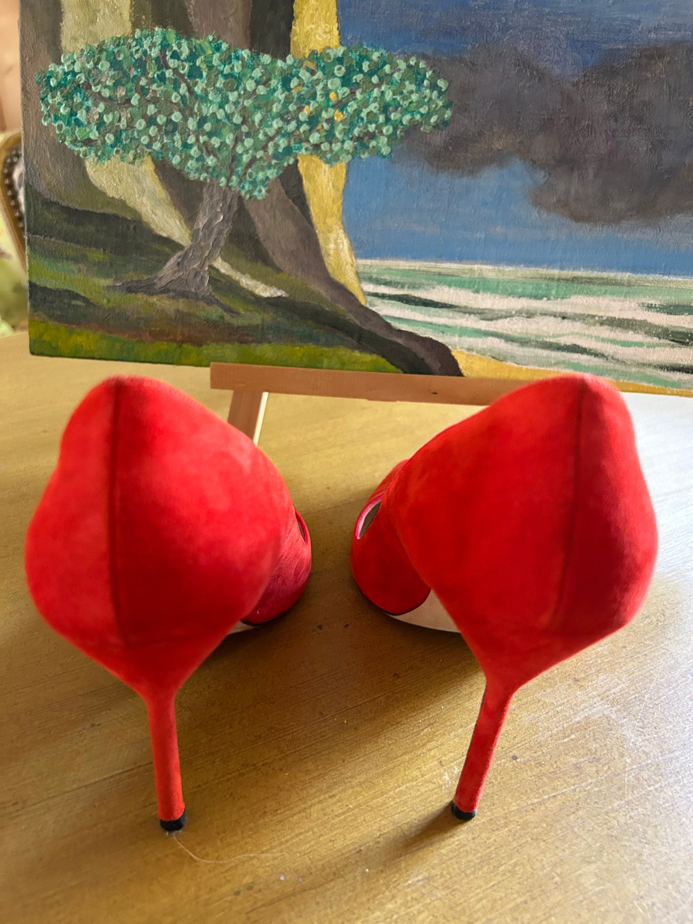 マノロブラニク　41　パンプス　ハイヒール　オレンジ　スエード　ポインテッドトゥ マノロブラニク41パンプスハイヒールオレンジスエードポイン