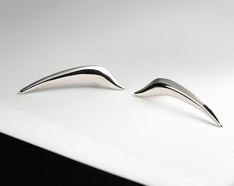 Pendientes largos futuristas de estética vanguardista • Pendientes contemporáneos de KRIK Designer Jewelry • Plata de ley 925 con punta de espina