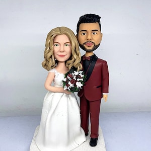 Custom Wedding Cake Topper - Handcrafted Personalized Bride and Groom Bobblehead Sculpture for Wedding Decor and Anniversary Gifts