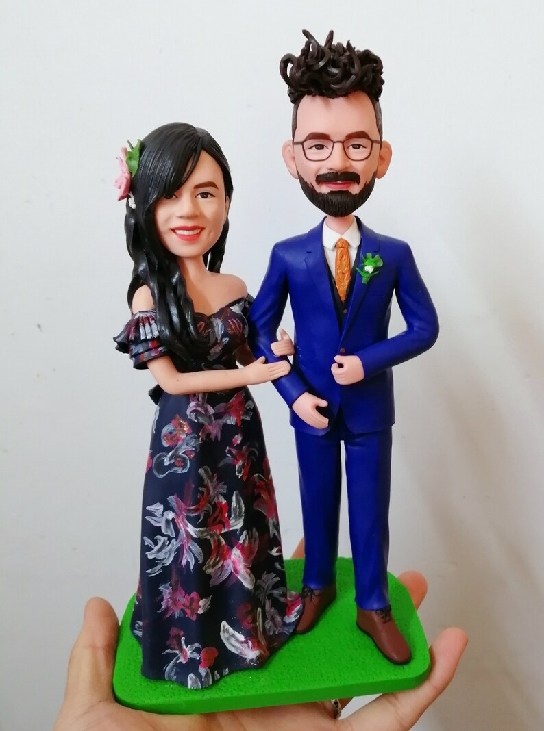 Custom Wedding Cake Topper: Personalized Bride & Groom Bobblehead - Etsy