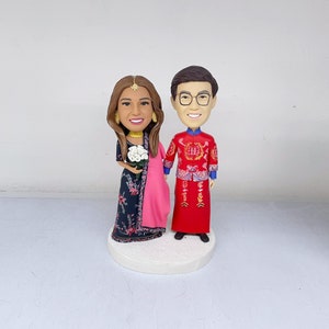 Custom Wedding Cake Topper Figurine Wedding Bride and Groom Bobble head Custom Couple Bobblehead Cake Topper Romantic Wedding Cake Toppers