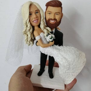 Handmade custom wedding cake topper wedding bobble head custom Personality Sculpture of Bride and Groom Polymer Doll Wedding Decoration image 4