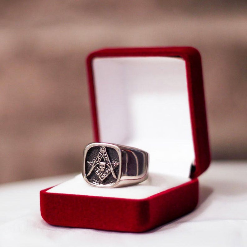 masonic rings skull rings Yellow Gold Silver White Gold Square and Compass Masonic ring Memento Mori Any Sizes memento mori