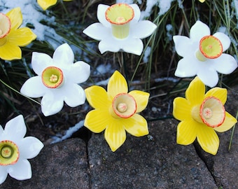Daffodil (1 pc), Porcelain daffodil, Porcelain flowers handmade, Ceramic daffodil with stem, Garden decoration, Porcelain daffodil