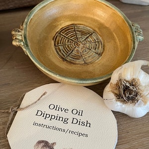 GARLIC DIPPING DISH - Stoneware Clay handmade