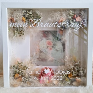 Memory frame for your bridal bouquet - Your bridal bouquet in a frame