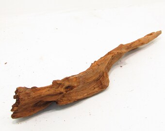 Medium natural, unfinished, freshwater driftwood/Decorative driftwood/Aquarium driftwood.   20''L   3"W  4.5"H Item #1043