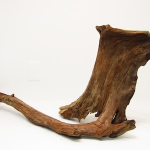 Large natural, unfinished, freshwater driftwood/Decorative driftwood/Aquarium driftwood.   37&#39;&#39;L   9.5&quot;W 16&quot;H Item #1036