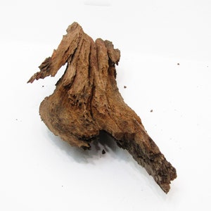 Medium freshwater driftwood/Aquarium decor/Decorative driftwood/Aquarium driftwood. 21&#39;&#39;L 8.5&#39;&#39;W 5&#39;&#39;H Item #0934