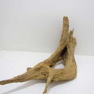 Large Freshwater Driftwood: Detailed Aquarium Decor (28x19x16&#39;&#39;)