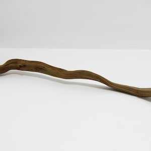 Beautifully detailed medium/large unfinished freshwater driftwood/Decorative driftwood/Aquarium driftwood. Item#2333
