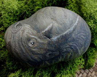 Bemalter Stein "Rhinoceros"
