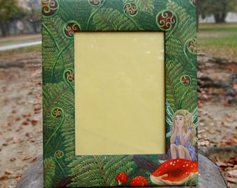 Hand-painted frame "Fairy & Ferns"