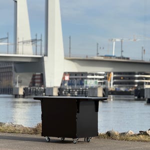 Kar zonder werkbladen aan de zijkant De ultieme mobiele keuken voor straatverkopers, buitencatering en liefhebbers van foodtrucks