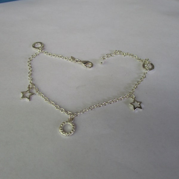 Nice Silver Tone Ankle Bracelet with Charms Designer GV9