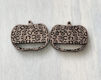 Cheetah Print Pumpkin Macrame Earring Blanks / Wholesale Prices for Bulk Orders / Halloween Earring Connectors / Fall Wood Earrings