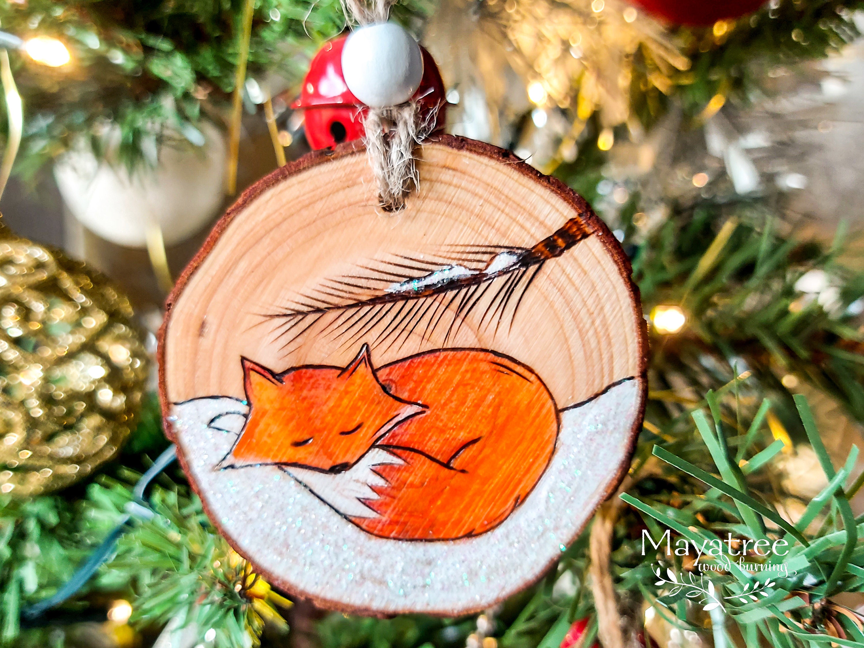 Winter Fox Tree Decoration, Snowy Fox Cub, Christmas Scene, Handcrafted Wood Burning, Rustic Wood Slice, Pyrography Gift