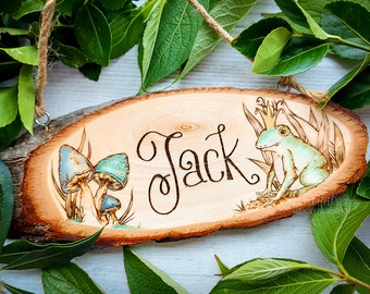 Wooden Frog King Personalised Name Sign,  Pyrography Plaque Illustrated with a Frog and 3 Mushrooms, Handmade Woodburning