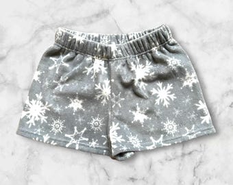 Snowflake Fleece PJ Short for Girl, Gray and White Short, Tween Loungewear, Mom Birthday Gift for Teenager, for Granddaughter, Fuzzy Short