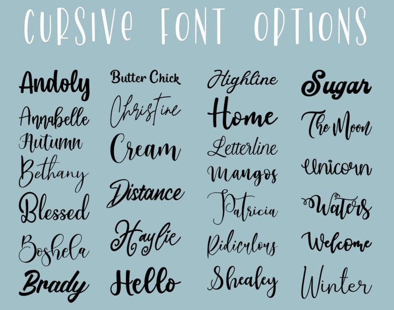 K&ouml;nnte beinhalten: Ein blauer Hintergrund mit einer wei&szlig;en &Uuml;berschrift "CURSIVE FONT OPTIONS" und einer Liste von kursiven Schriftarten in schwarzem Text. Die Schriftarten sind in vier Spalten angeordnet.