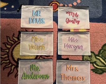 NOUVELLE trousse pour enseignant, Idée cadeau pour les nouveaux enseignants, Cadeau personnalisé pour enseignant, Cadeau de Noël personnalisé, Cadeau pour un collègue, Cadeau de remerciement, Tuteur