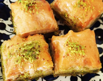 40 pieces Baklava Package Mix large box Fresh Crispy Israeli dessert sweet with pistachio, cashew, gift for best friend