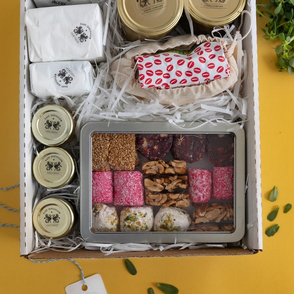 Geschenkbox Urlaub Jerusalem Goldpaket: Halva, Kaffee, Tahini, Bonbons und mehr - Snack-Geschenkkorb - Snackbox aus Israel