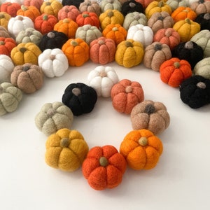 Felt Pumpkins, Halloween Ornaments, Fall Decor, Autumn Decor, Pumpkin Decoration, Orange Pumpkins, Fall Decor, Autumn Decor, Halloween Props