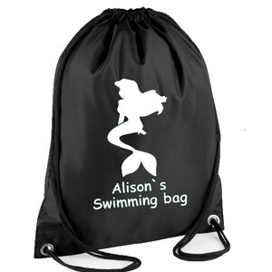 Zaino con borsa con coulisse personalizzata Sirena da nuoto Borsa per kit da nuoto Kit da palestra per sport scolastici regalo per bambini Regalo di compleanno Borsa per kit da nuoto bagnato immagine 2