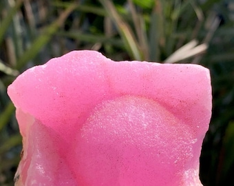 Natürliche Pink Color Bubble Aragonit-Specimen aus der Afghanistan-Mine, Pink Aragonit-Specimen, natürliches Mineral. 202 Gramm