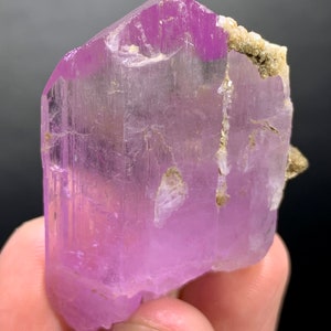 Natural V Shape Fluorescent Pink Colour Kunzite Crystal With Smokey ...