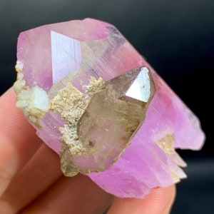 Natural V Shape Fluorescent Pink Colour Kunzite Crystal With Smokey ...