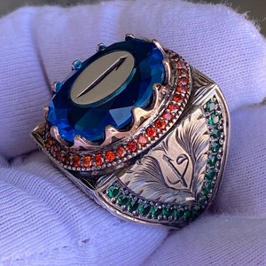 Anillo de plata de ley personalizado para hombre con letras árabes bordadas y piedra de circón azul grabadas completamente a mano, anillo de plata de diseño especial