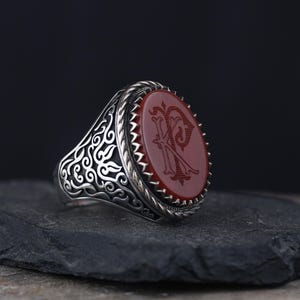 Anillo personalizado con piedra de ágata marrón, anillo con piedra de sello personalizado, regalo de joyería de ágata, anillo con letra personalizada, anillo para el pulgar con diseño floral para hombre