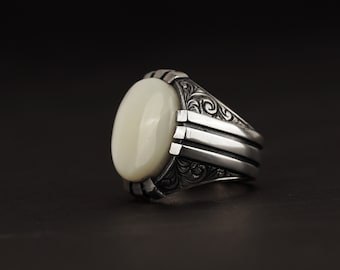 925 Silver Men's Ring With Natural Mother of Pearl, 18g, Hand