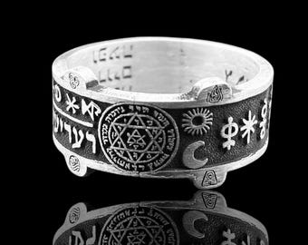 Anillo con símbolo místico: Anillo talismán del Sello de Salomón con glifos antiguos y diseño artesanal en plata 925 de Kuyumcuzade.