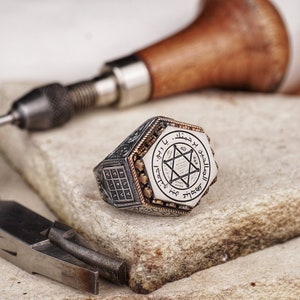 Men&#39;s Hexagonal Silver Ring with Seal of Solomon, Handcrafted Ring with Abjad Numerals, Mystical Islamic Jewelry