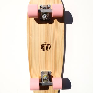 Pine Skateboard Cruiser