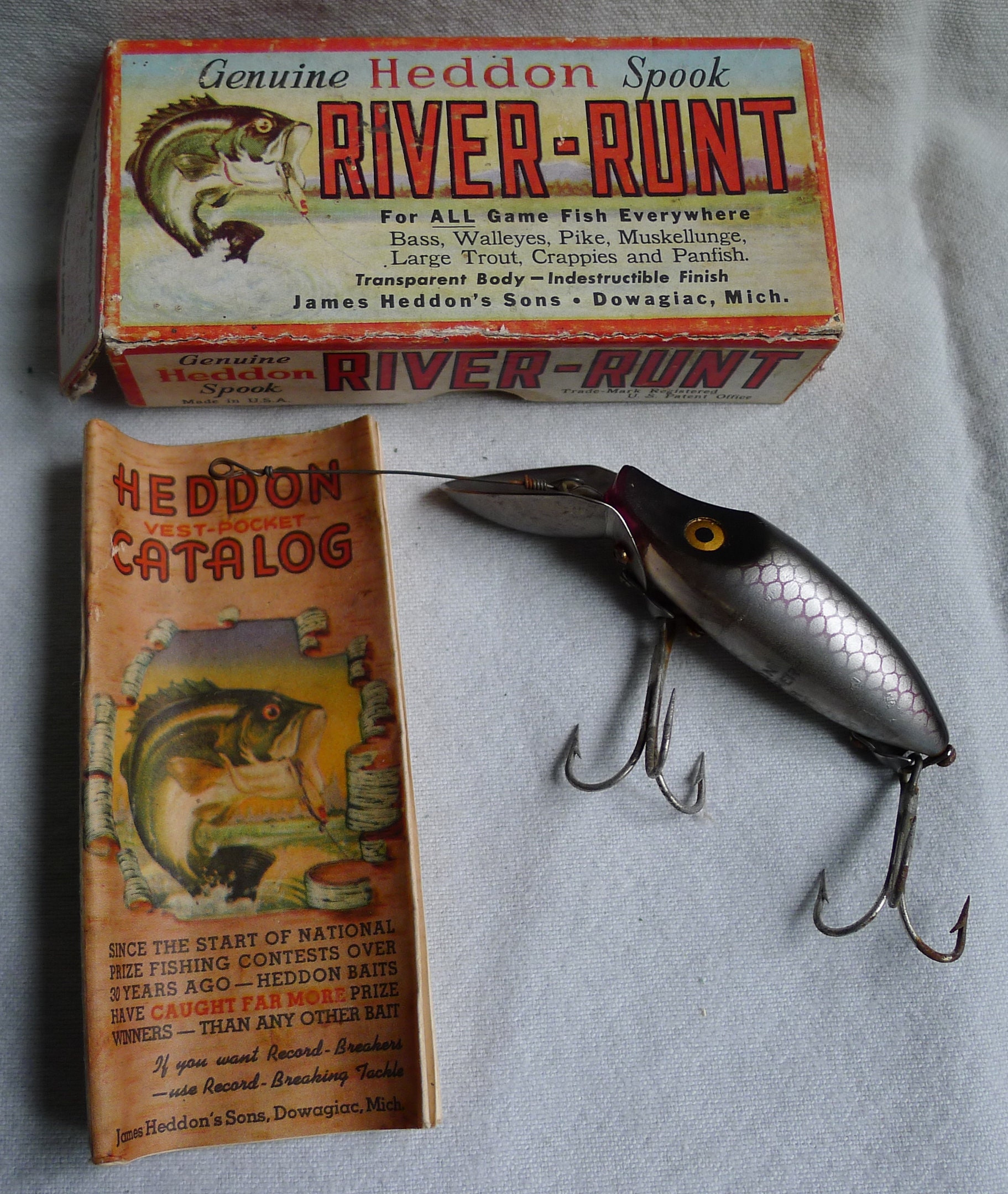 Vintage Heddon Go-deeper River Runt Spook Fishing Lure NIB W/catalog 