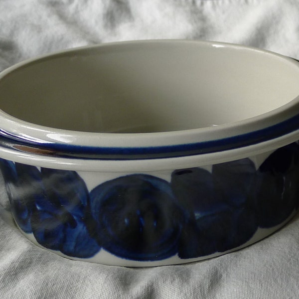 Two MCM Arabia Blue Anemone Finland Small Serving Bowls by Ulla Procope 1964-1971 Marks