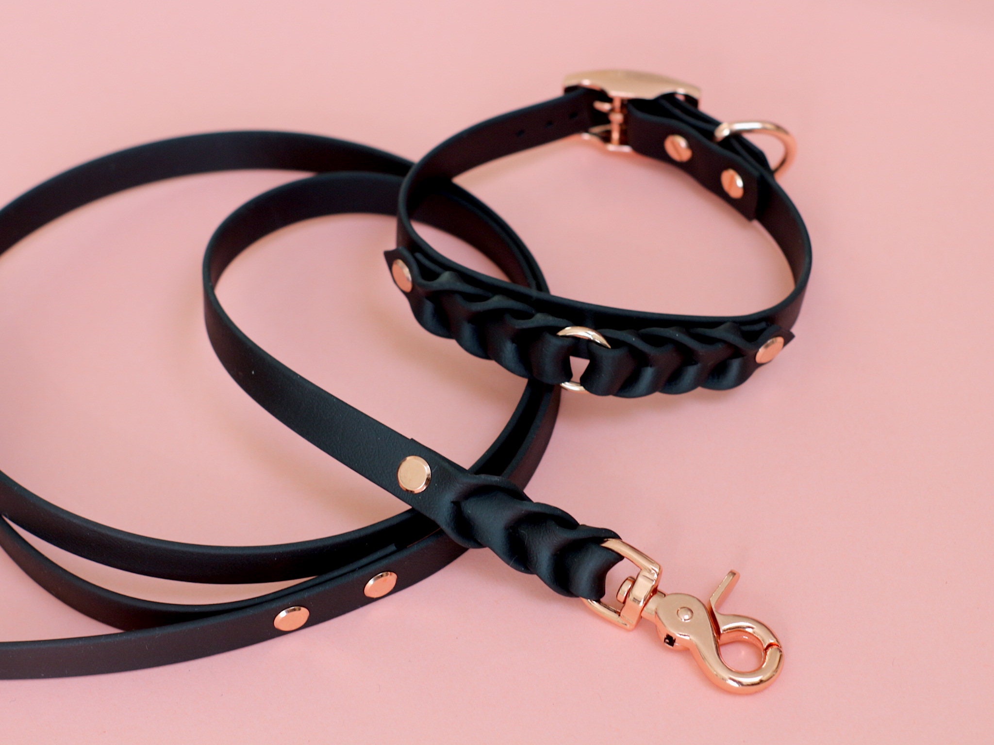 Biothane - Black Leash with Rose Gold Hardware