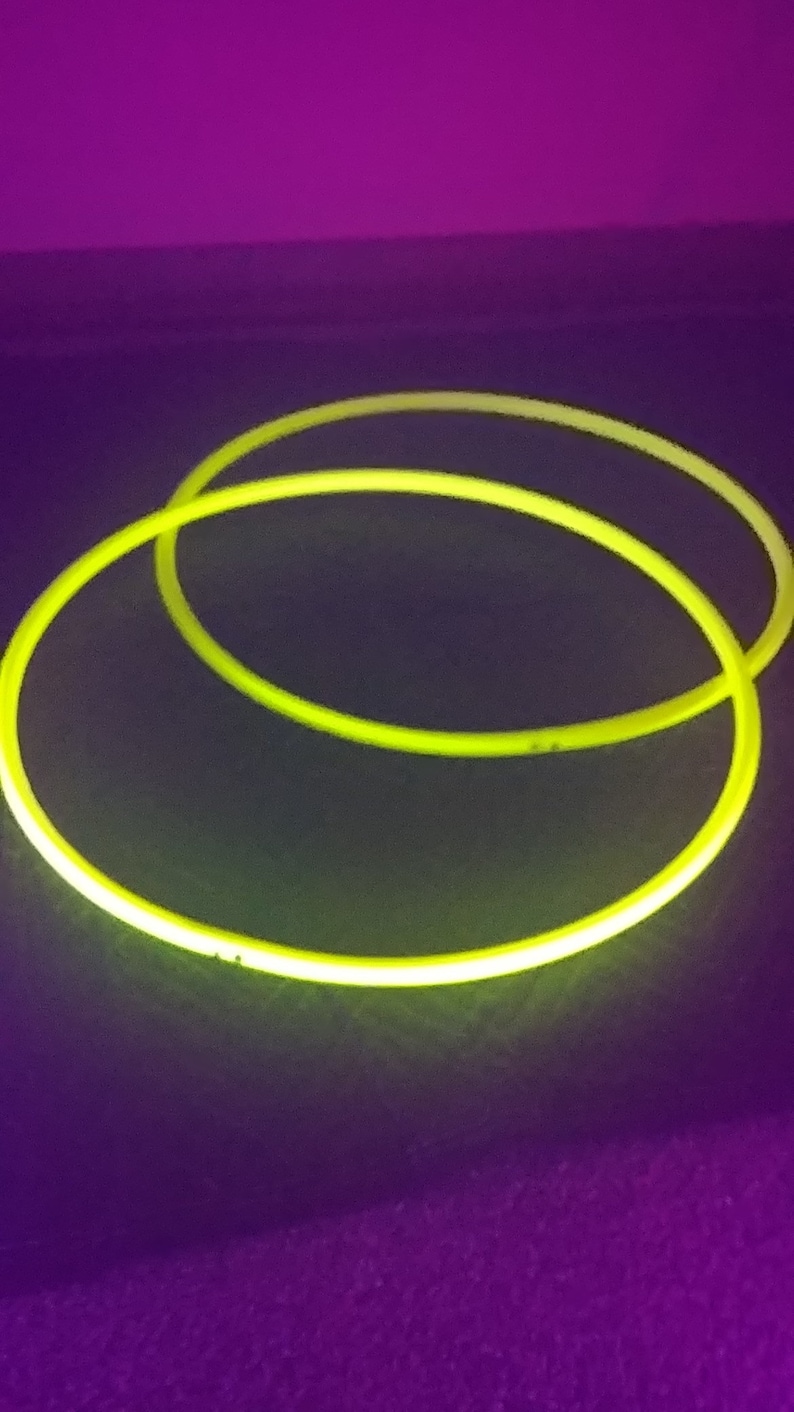 uv reactive yeezy