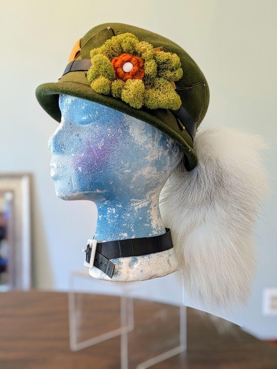 Upcycled Vintage 1950s/1960s Olive Green Cloche Hat - Shabby  display picture 1