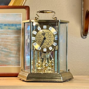 Vintage Kundo Brass Mantel Clock with Floral Etched Glass | Quartz, Made in West Germany