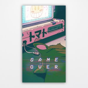 Op de afbeelding: Een retro-stijl illustratie van een videogameconsole met een scherm dat een lachend gezicht en de tekst "GAME OVER" in een gepixelde lettertype toont. De console is roze en heeft Japanse tekst erop. Een groen en bruin dier ligt voor de console.