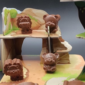 6 x Jungle Animal Themed Chocolates. Ideal Present for Any Budding Zoologist!