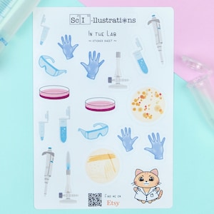 Feuille d'autocollants AU LABORATOIRE | équipement de laboratoire|pipette|lunettes de protection|boîte de Pétri|bec Bunsen|contamination|plaque à rayures| biologie dessinée à la main