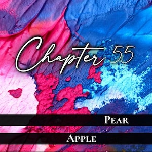 Puede incluir: Una etiqueta de vela con un fondo abstracto vibrante de pinceladas azules, moradas y rosas. El texto dice Chapter 55, Pear, Apple, Spice y Hand Poured | 3 oz | 100% Soy Wax. El diseño presenta un logotipo M estilizado en la parte superior.